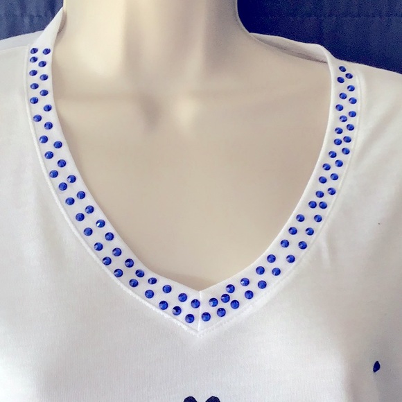 White Graphic Women's Top - Picture 3 of 7